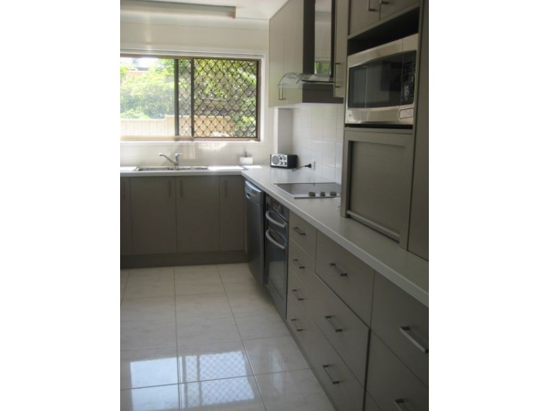 3/34 Alexandra Avenue, Broadbeach QLD 4218