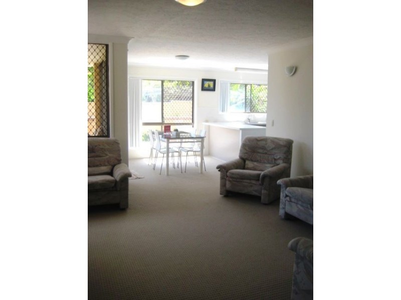 3/34 Alexandra Avenue, Broadbeach QLD 4218