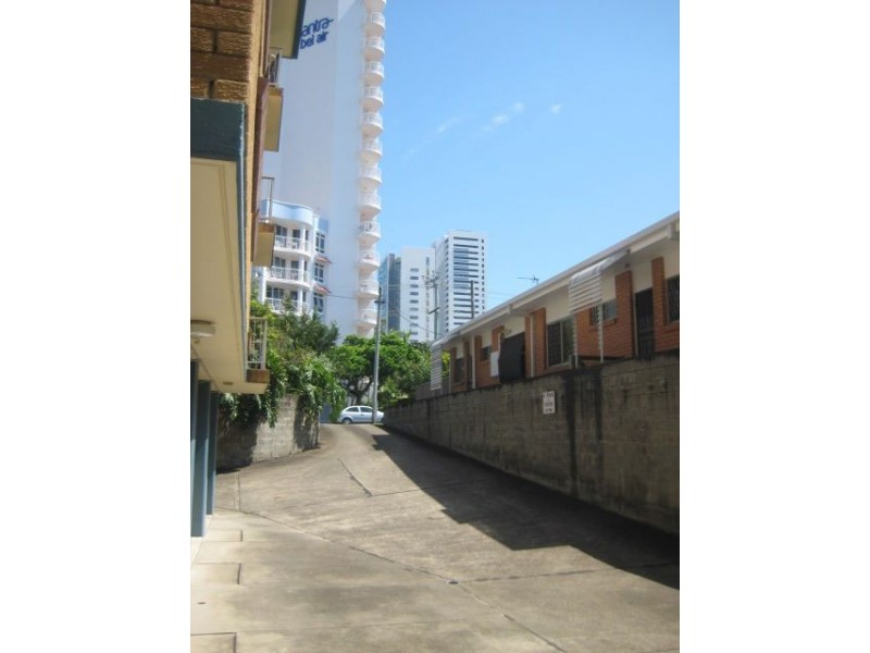 3/34 Alexandra Avenue, Broadbeach QLD 4218