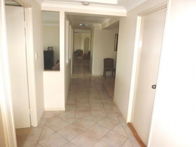 2 Alter Court, Merrimac QLD 4226