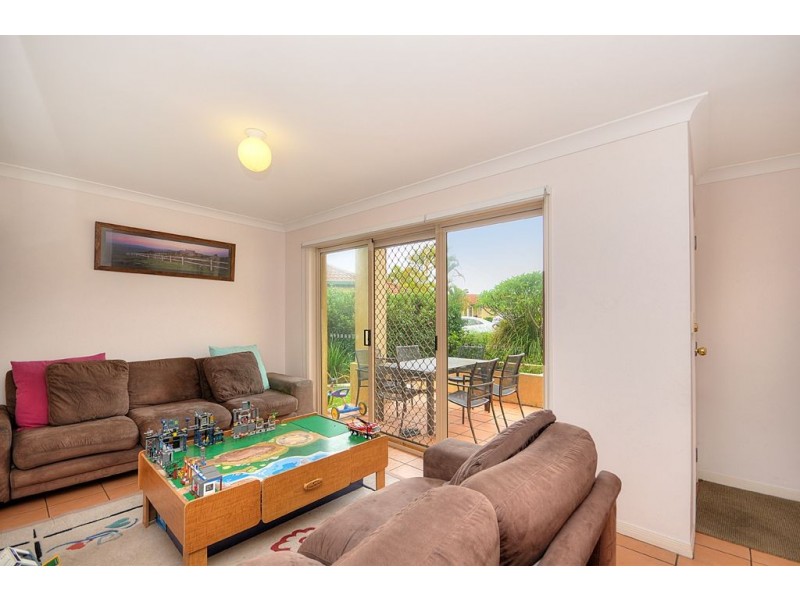 73/152 Palm Meadows Drive, Carrara QLD 4211