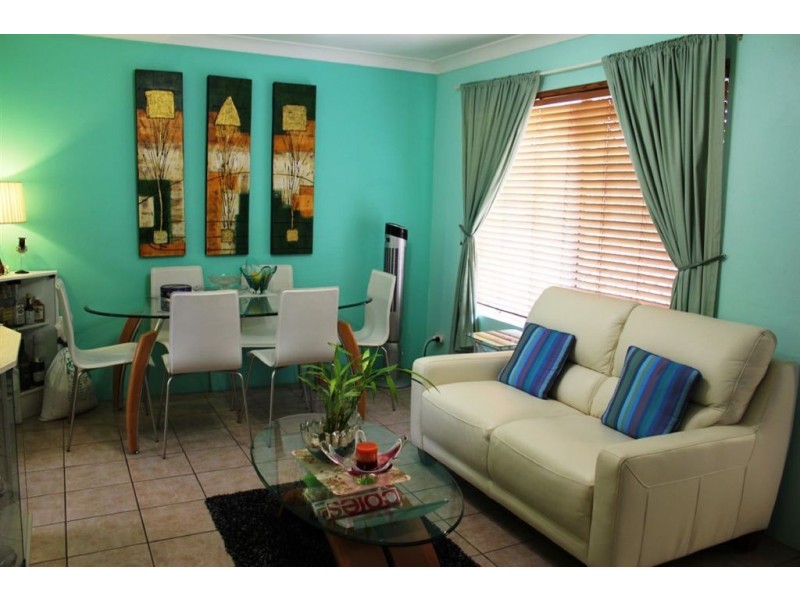 2/6 Duet Drive, Mermaid Waters QLD 4218