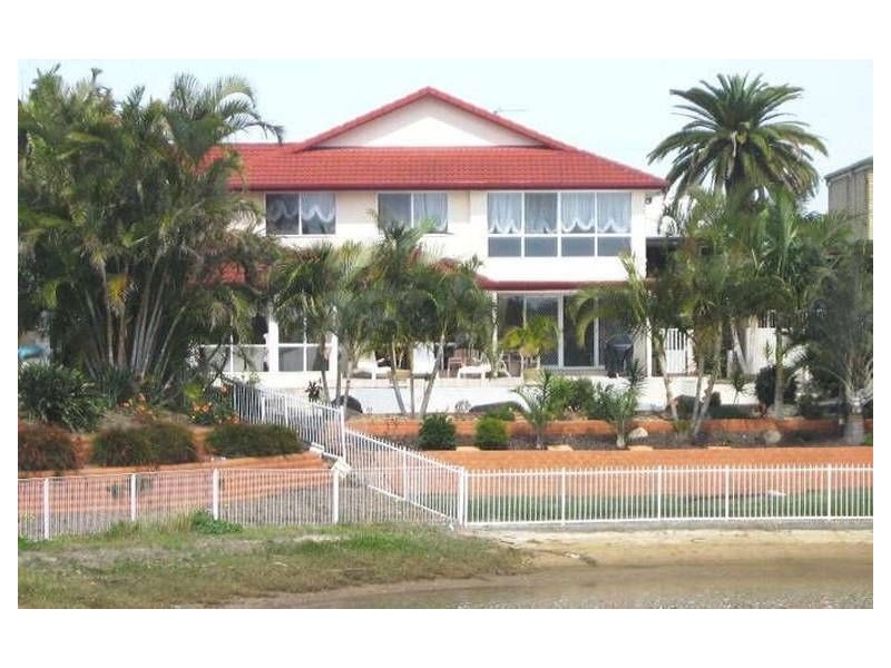 5 Cessnock Close, Mermaid Waters QLD 4218