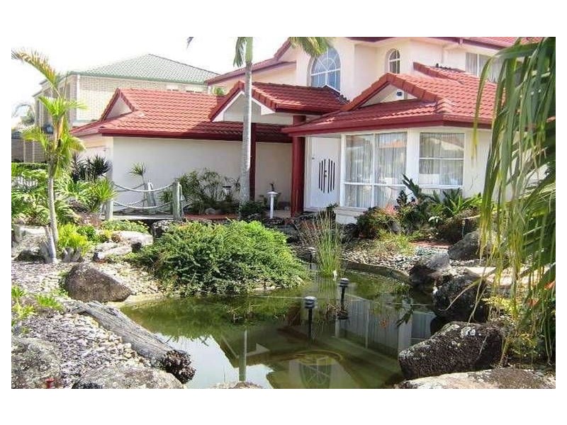 5 Cessnock Close, Mermaid Waters QLD 4218