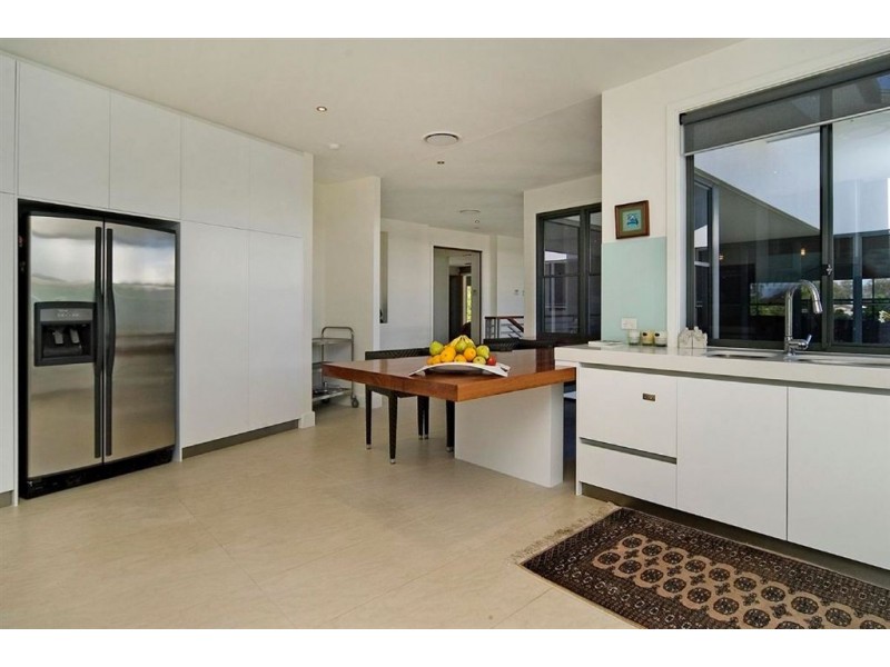 4711 The Parkway, Hope Island QLD 4212