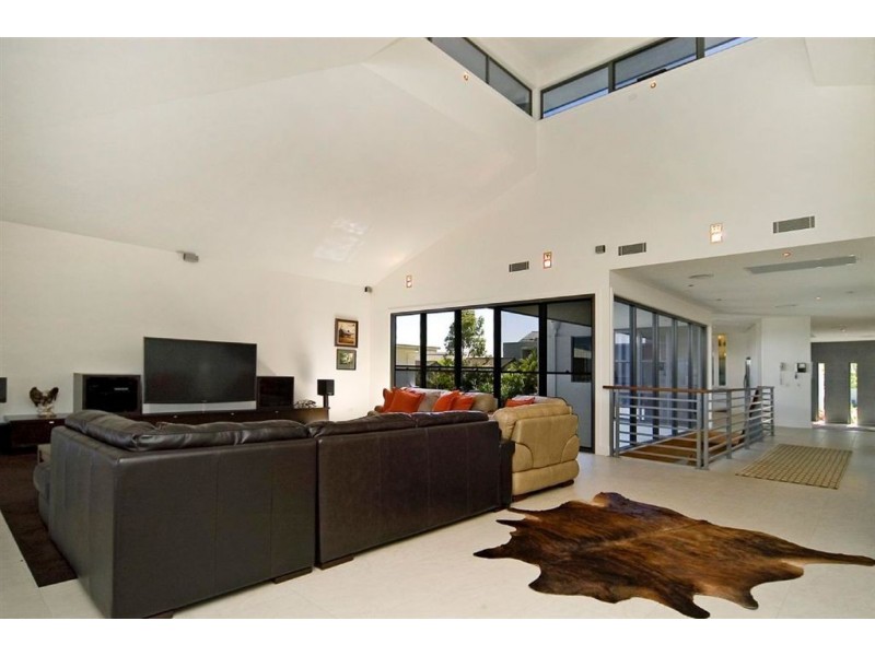 4711 The Parkway, Hope Island QLD 4212