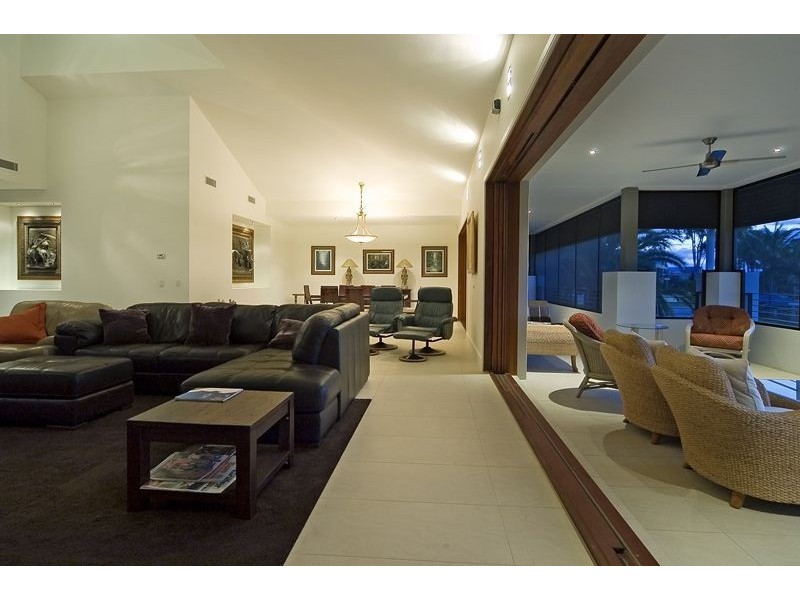 4711 The Parkway, Hope Island QLD 4212