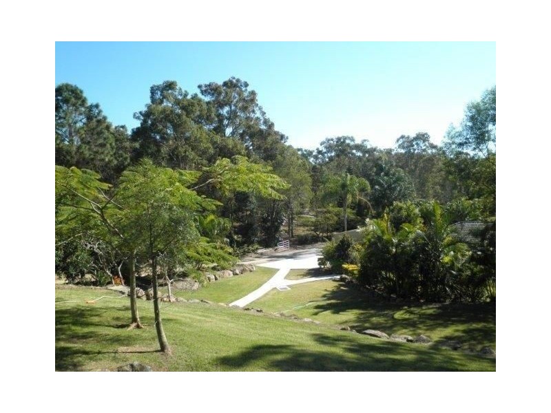 6 Kingsway Drive, Molendinar QLD 4214