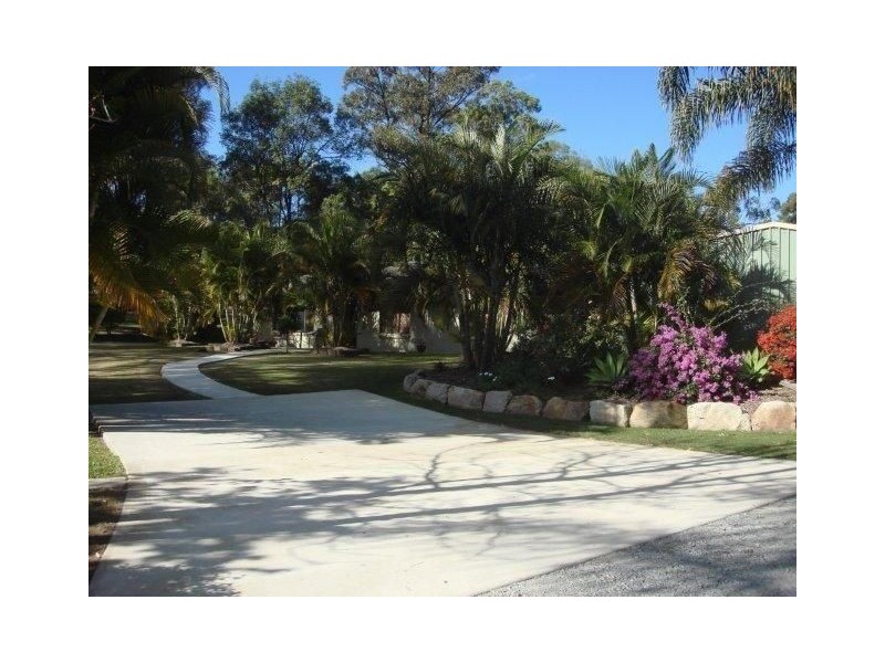 6 Kingsway Drive, Molendinar QLD 4214