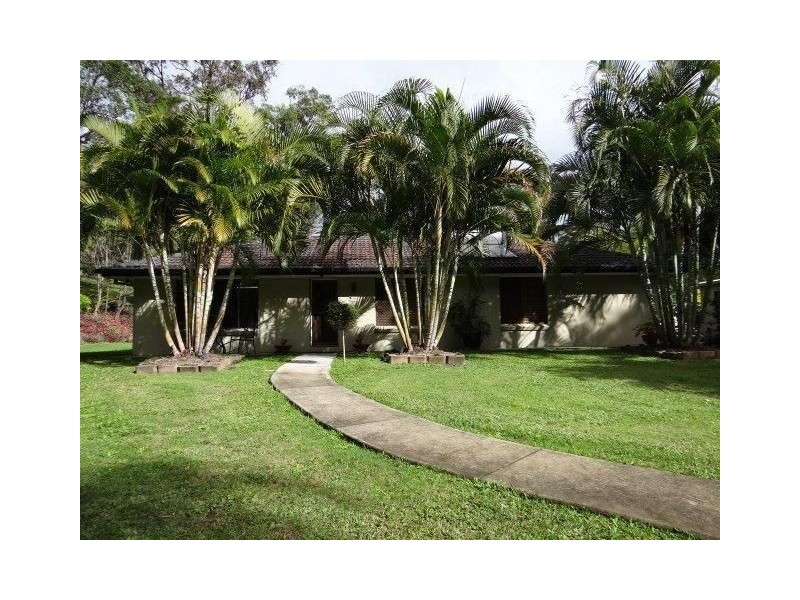 6 Kingsway Drive, Molendinar QLD 4214