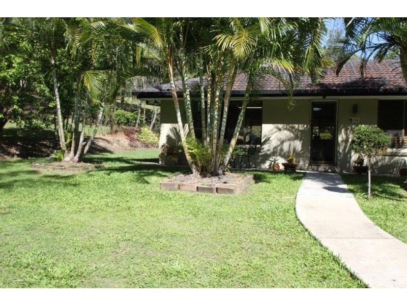 6 Kingsway Drive, Molendinar QLD 4214