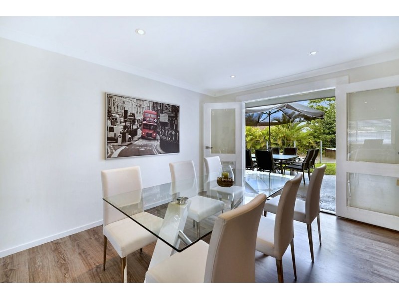 15 Timana Avenue, Mermaid Waters QLD 4218