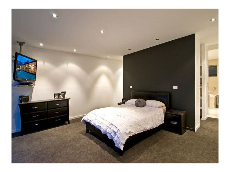 5 Goolagong Court, Broadbeach Waters QLD 4218