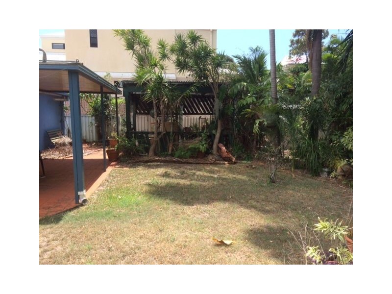 15 Albicore Street, Mermaid Waters QLD 4218