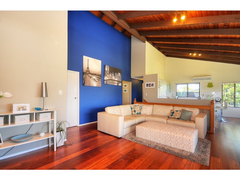 80 Plateau Crescent, Carrara QLD 4211