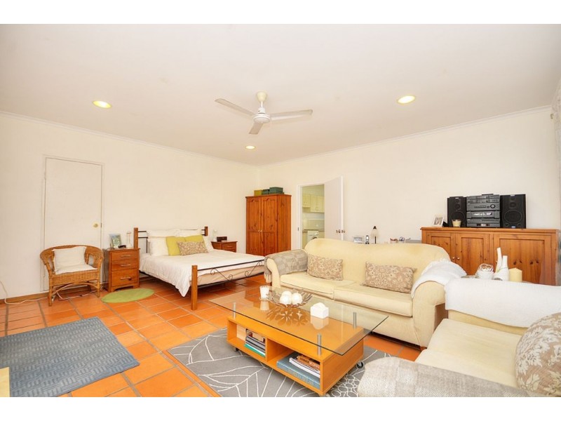 80 Plateau Crescent, Carrara QLD 4211