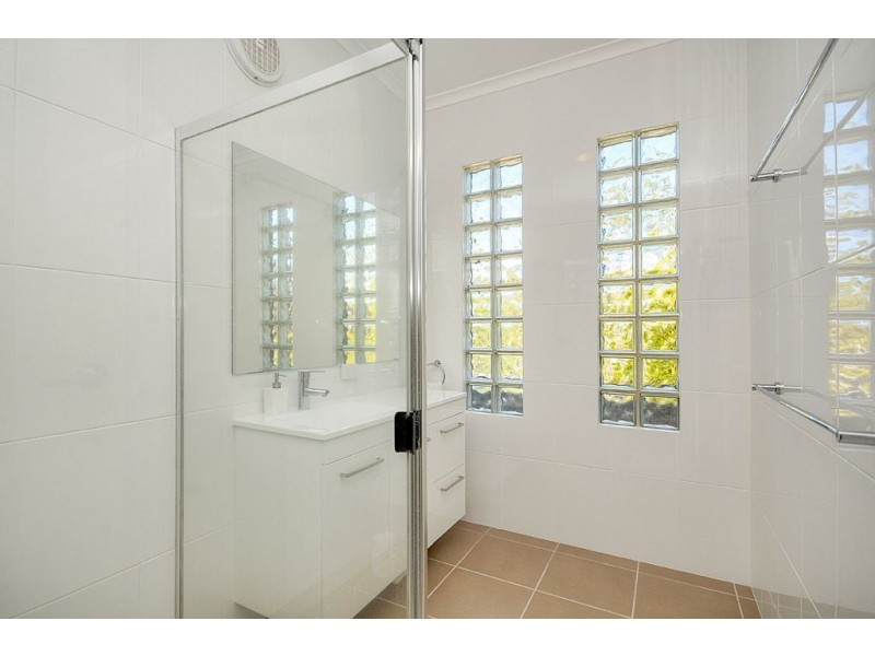 80 Plateau Crescent, Carrara QLD 4211