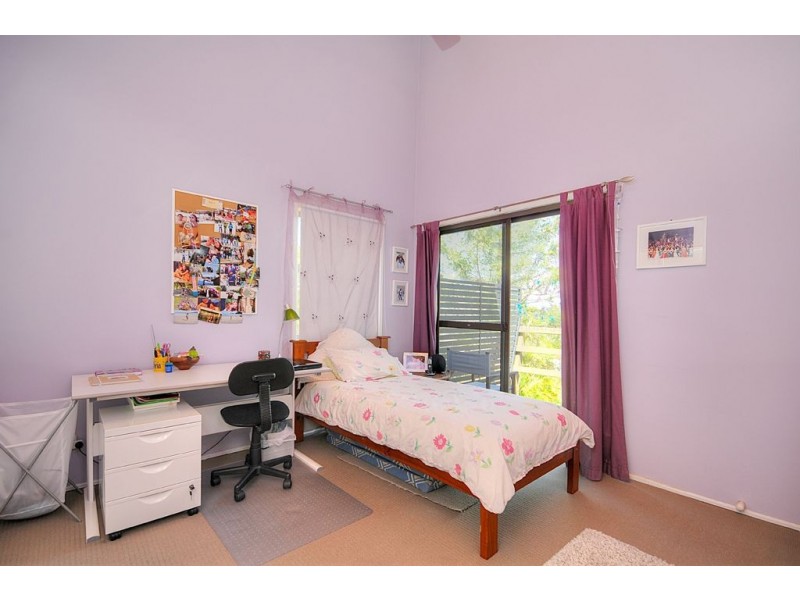 80 Plateau Crescent, Carrara QLD 4211