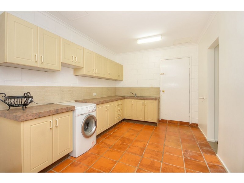 80 Plateau Crescent, Carrara QLD 4211