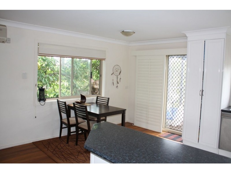 14 Cresta Court, Broadbeach Waters QLD 4218