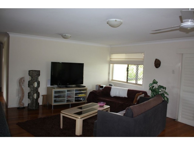 14 Cresta Court, Broadbeach Waters QLD 4218