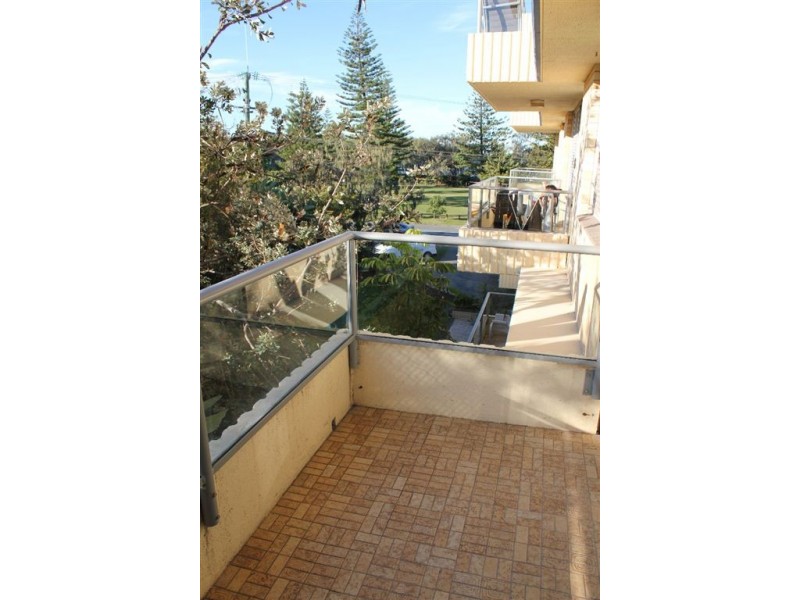 9/280 Hedges Avenue, Broadbeach QLD 4218