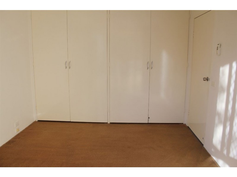 9/280 Hedges Avenue, Broadbeach QLD 4218