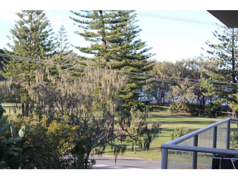 9/280 Hedges Avenue, Broadbeach QLD 4218