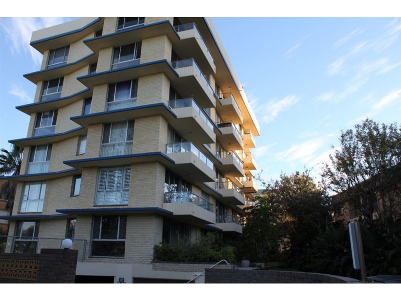 9/280 Hedges Avenue, Broadbeach QLD 4218