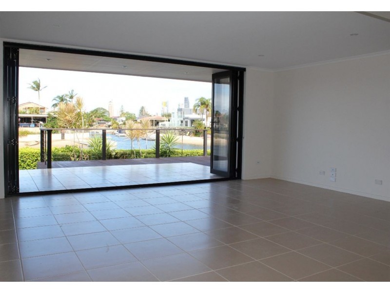 16 Pasadena Court, Broadbeach Waters QLD 4218