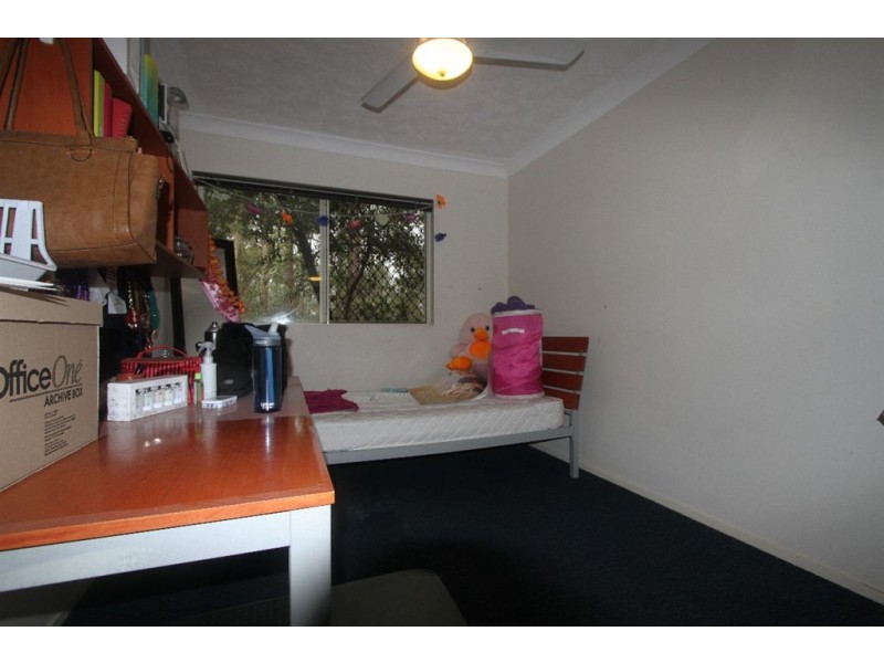 2/129 Currumburra Road, Ashmore QLD 4214