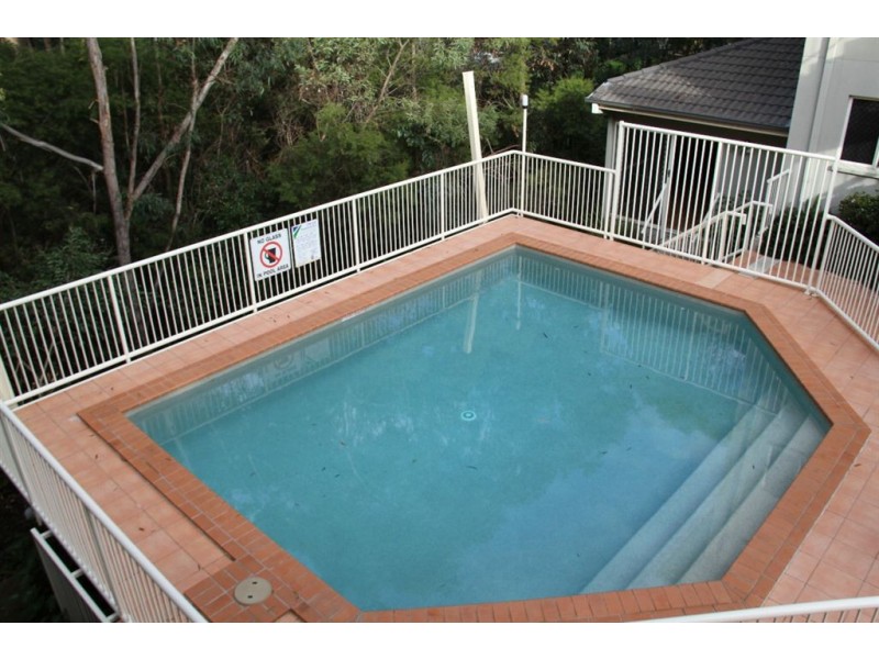 2/129 Currumburra Road, Ashmore QLD 4214