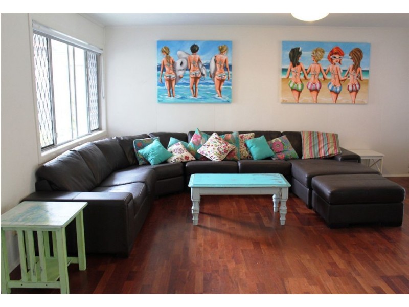 14 Lakeland Key, Broadbeach Waters QLD 4218