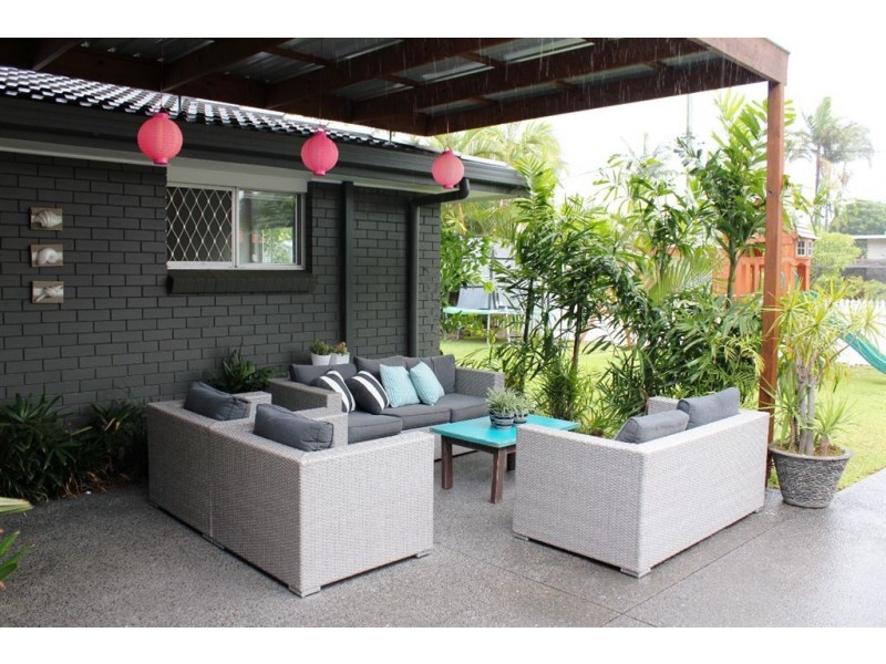 14 Lakeland Key, Broadbeach Waters QLD 4218