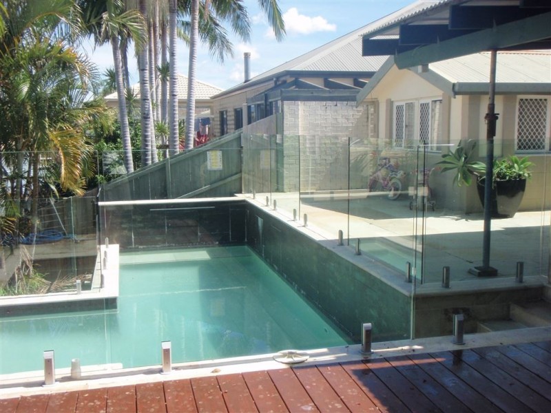 2 Bahia Court, Broadbeach Waters QLD 4218