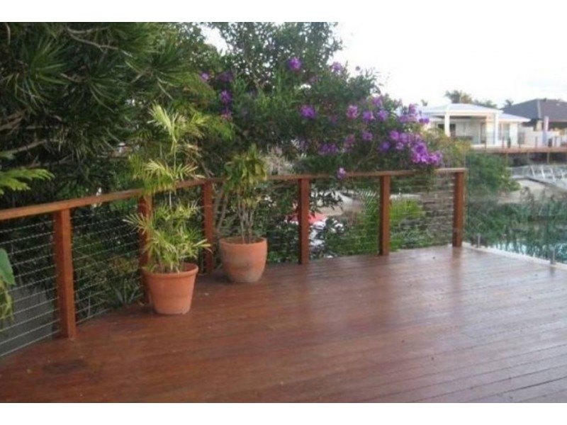 2 Bahia Court, Broadbeach Waters QLD 4218