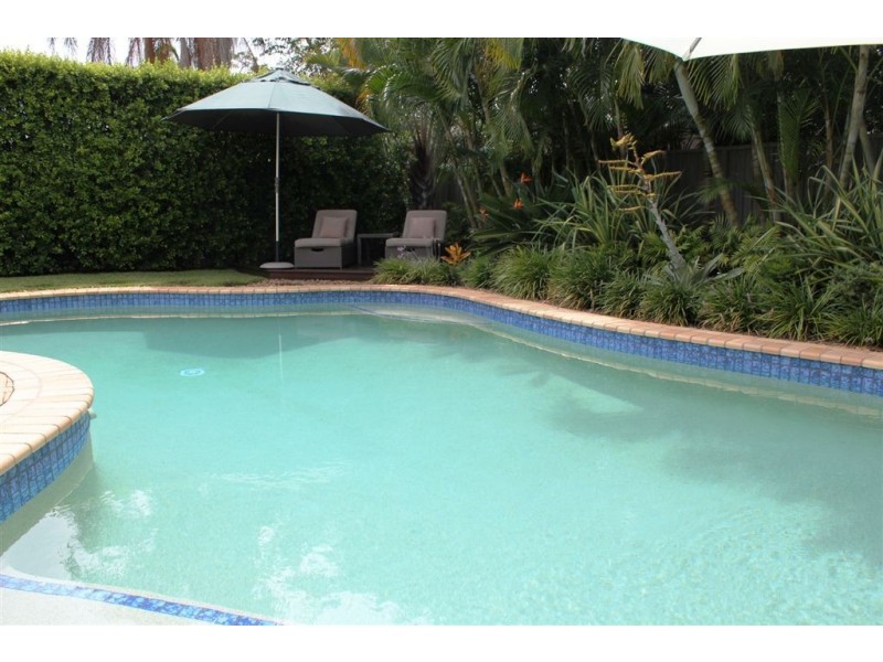 8 Gaye Parade, Miami QLD 4220