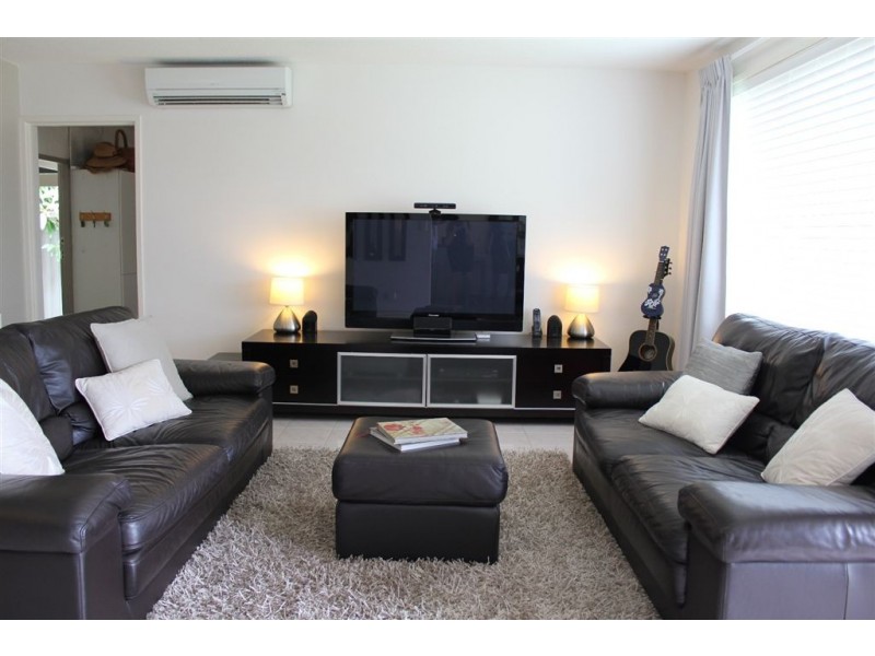 8 Gaye Parade, Miami QLD 4220