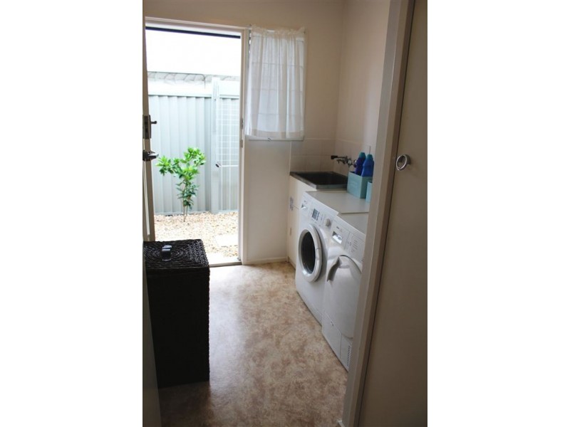 8 Gaye Parade, Miami QLD 4220