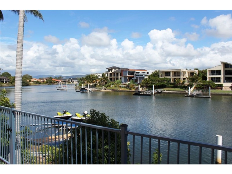 44 River Crescent, Broadbeach Waters QLD 4218