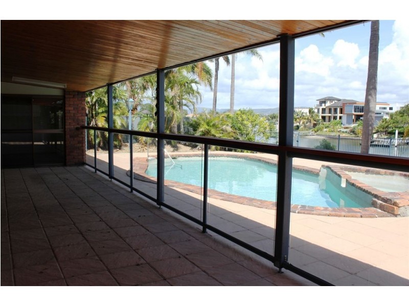 44 River Crescent, Broadbeach Waters QLD 4218
