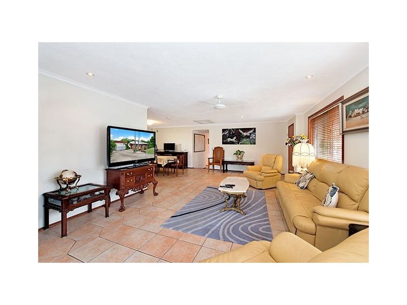 65 Plateau Crescent, Carrara QLD 4211