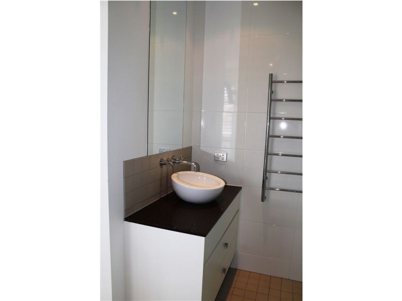 1/13 Enid Avenue, Southport QLD 4215