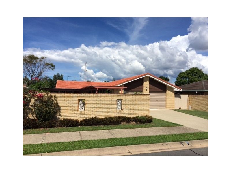 87 Oceanic Drive, Mermaid Waters QLD 4218