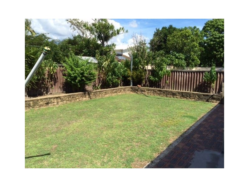 87 Oceanic Drive, Mermaid Waters QLD 4218