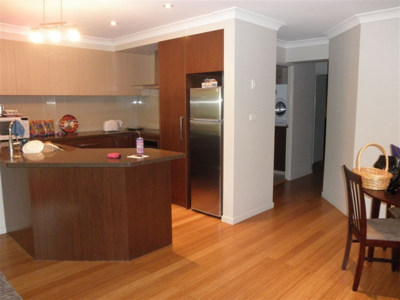 42/27 Wharf Road, Broadbeach QLD 4218