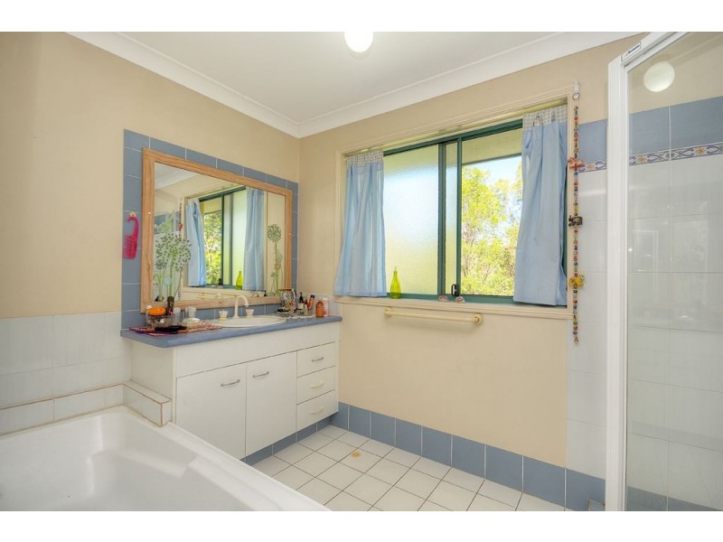 25/2 Pappas Way, Carrara QLD 4211