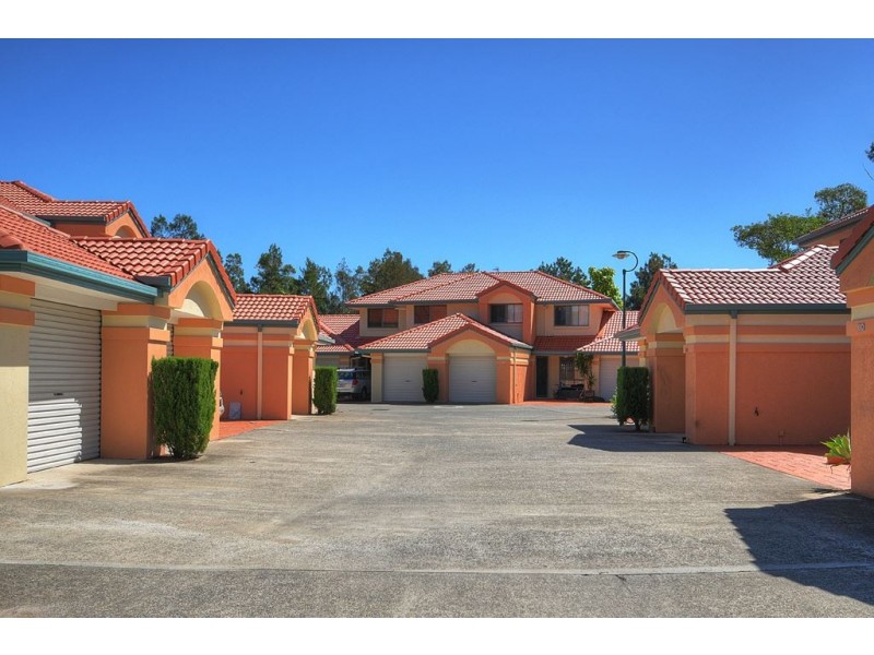 25/2 Pappas Way, Carrara QLD 4211