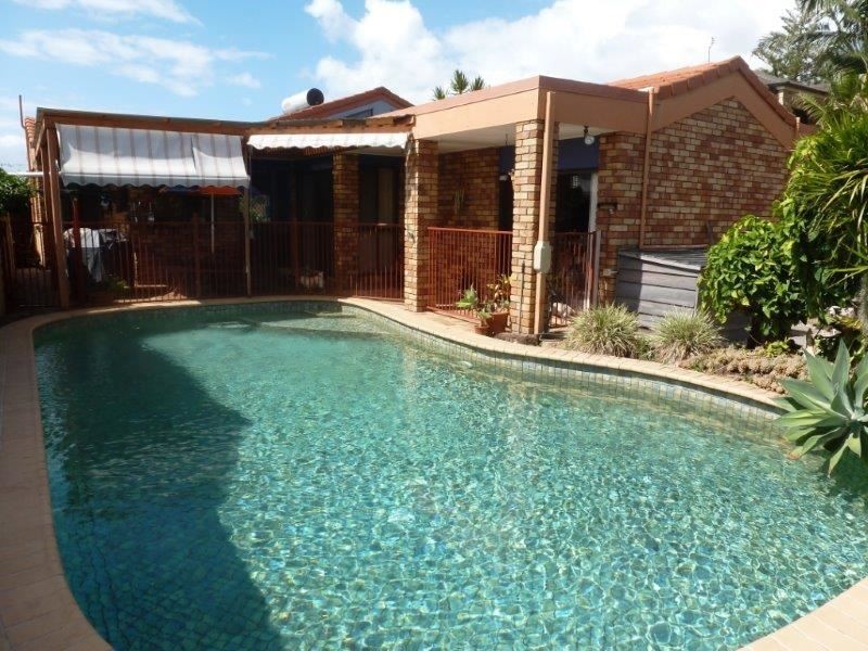 7 Cedar Place, Broadbeach Waters QLD 4218