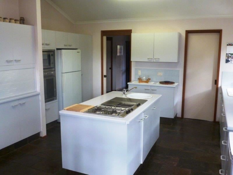 7 Cedar Place, Broadbeach Waters QLD 4218